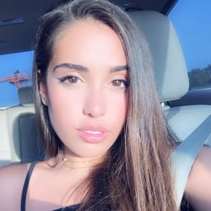 Meet your Posher, Nina